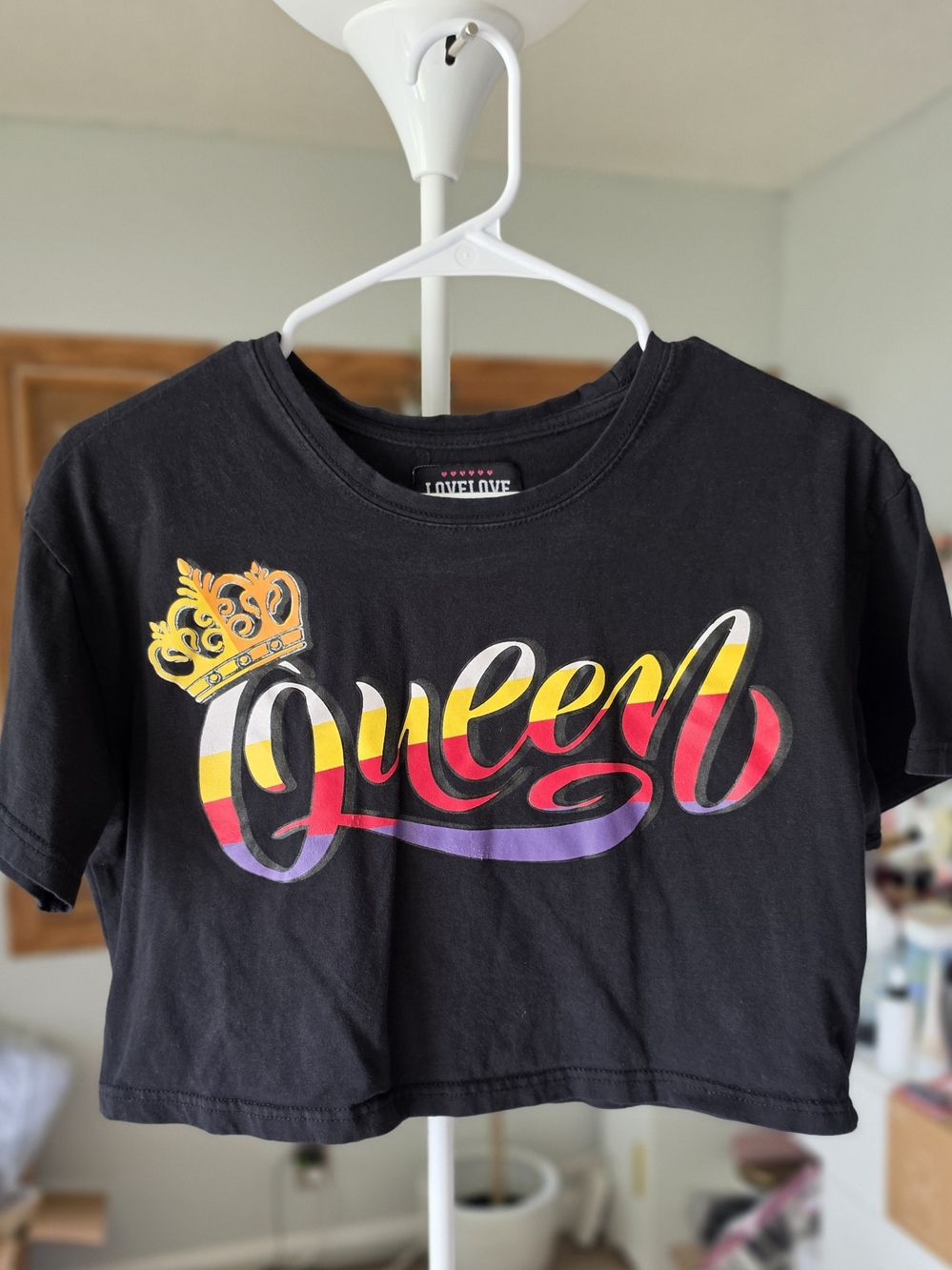 Love LOVE Love Brand "Queen" Black Cropped Graphic Tee
